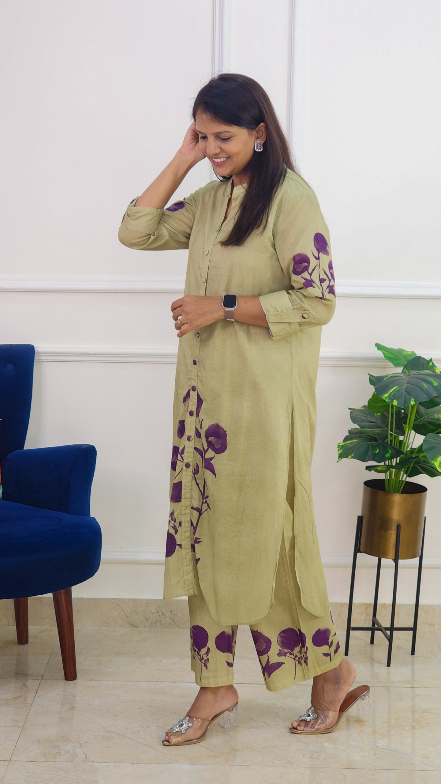 Pista Kurta Set with Flower Detail