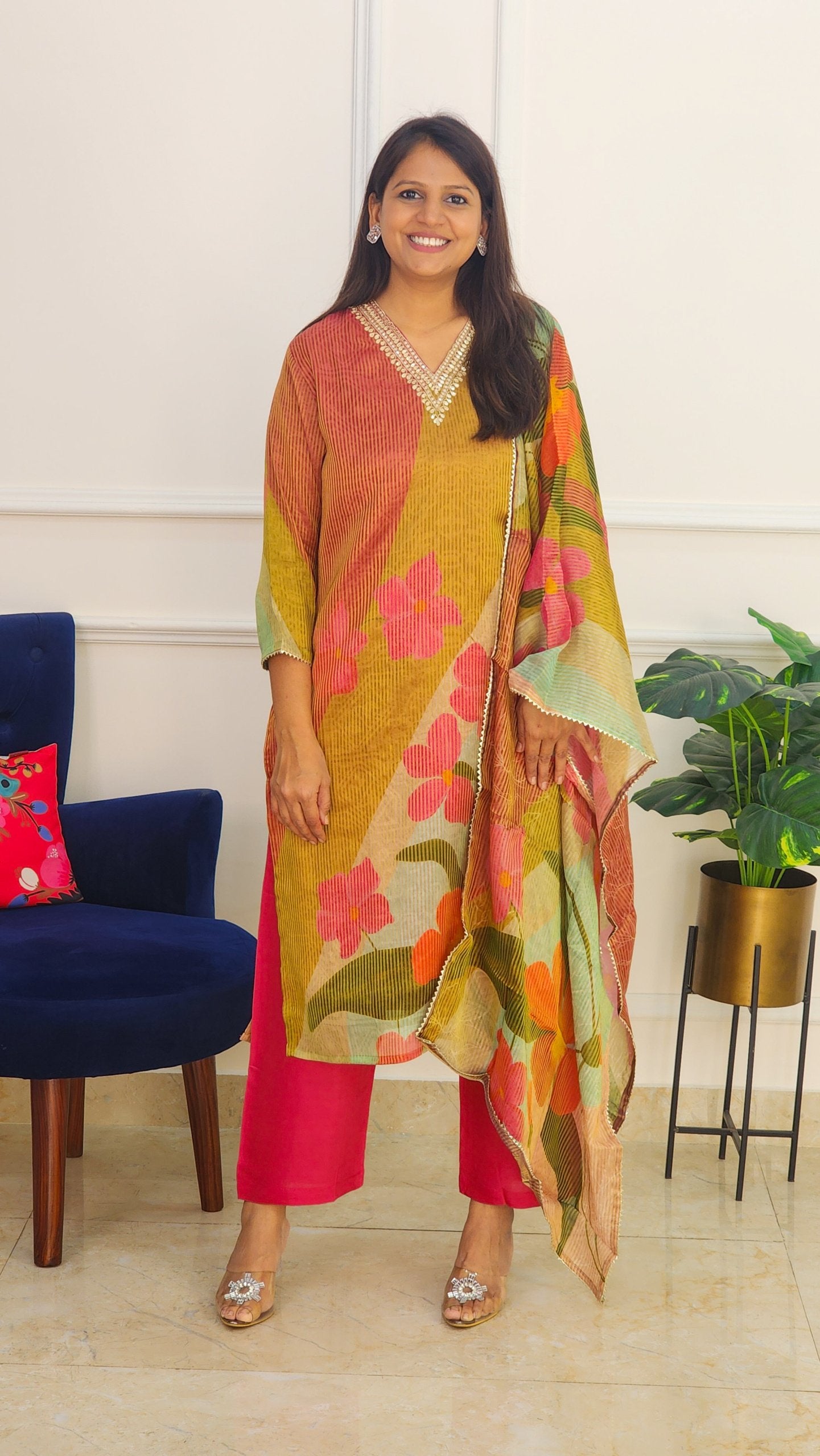 Floral Suit Set On Satin Tissue