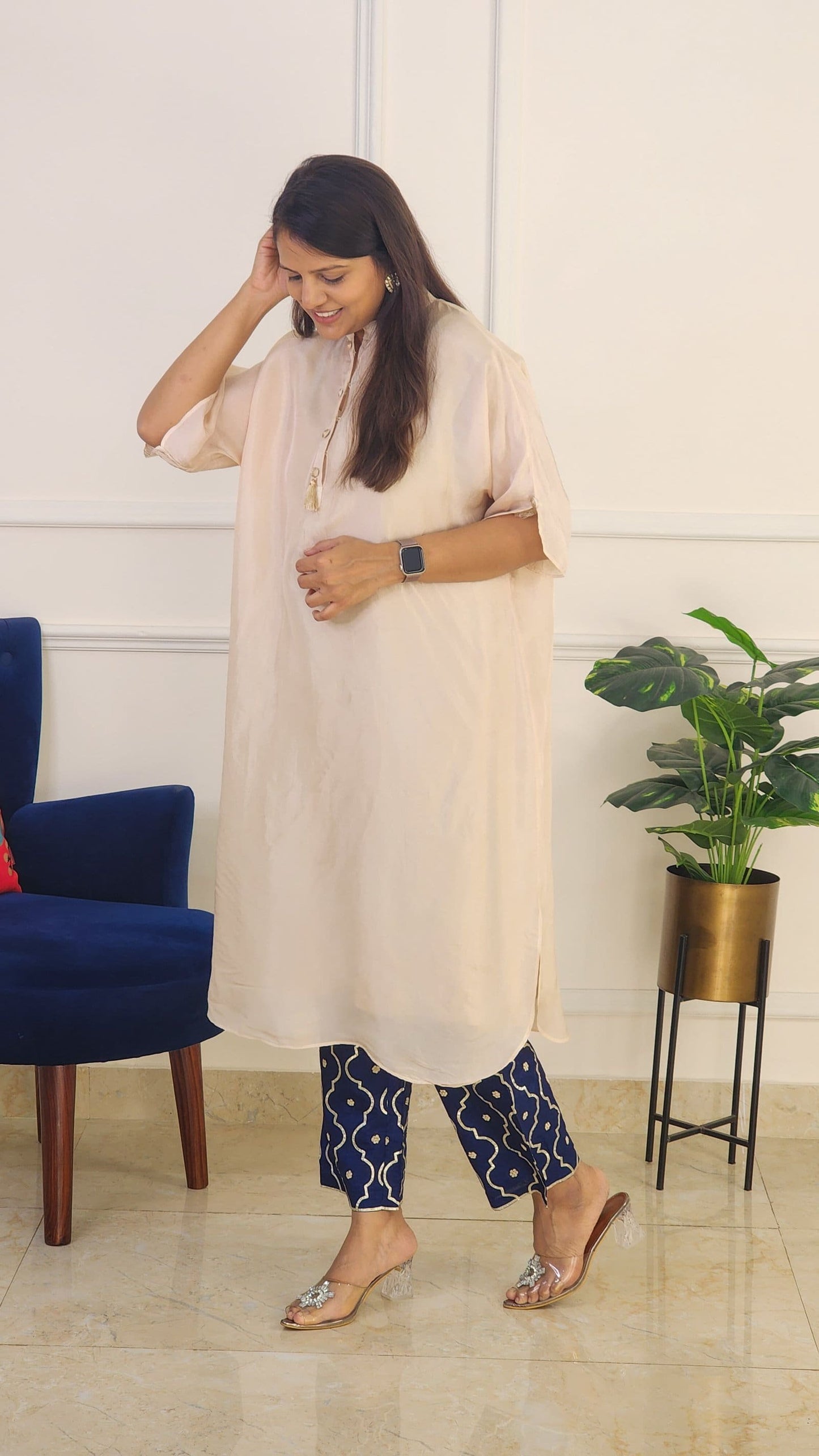 Mor Pankhi Jaal Pants With Off White Kaftan