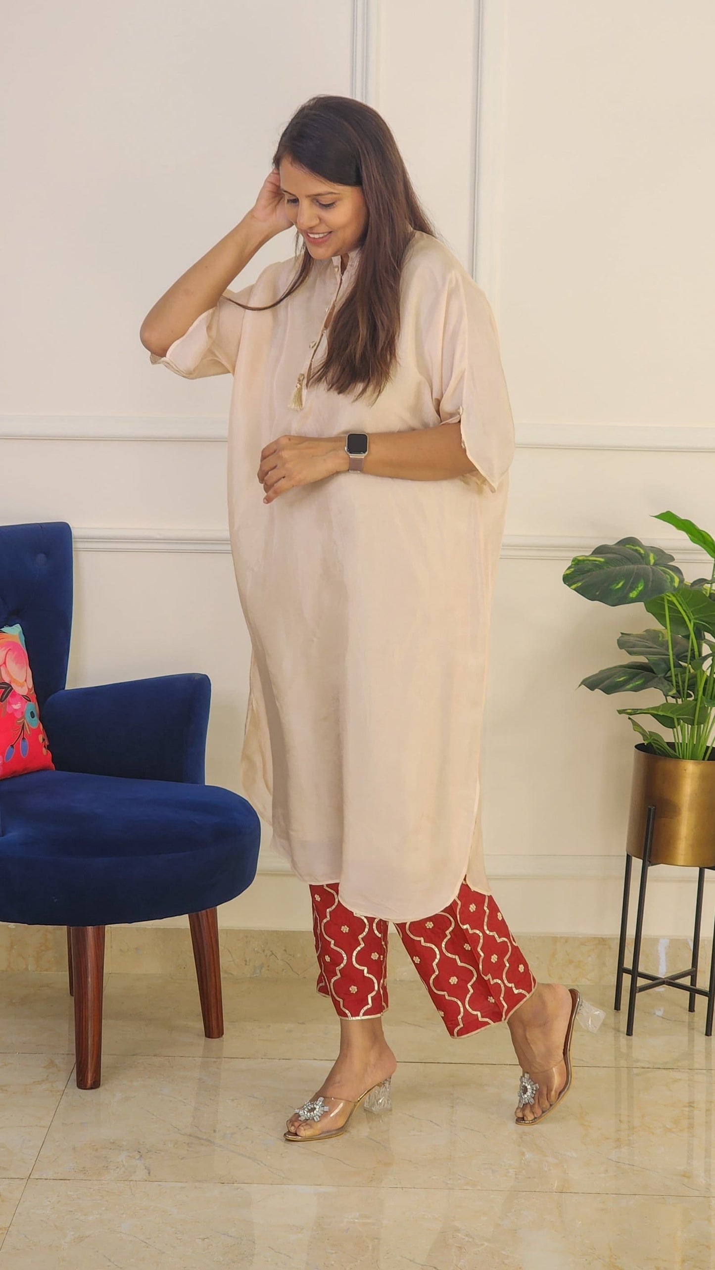 Rangrezi Laal Jaal Pants With Off White Kaftan