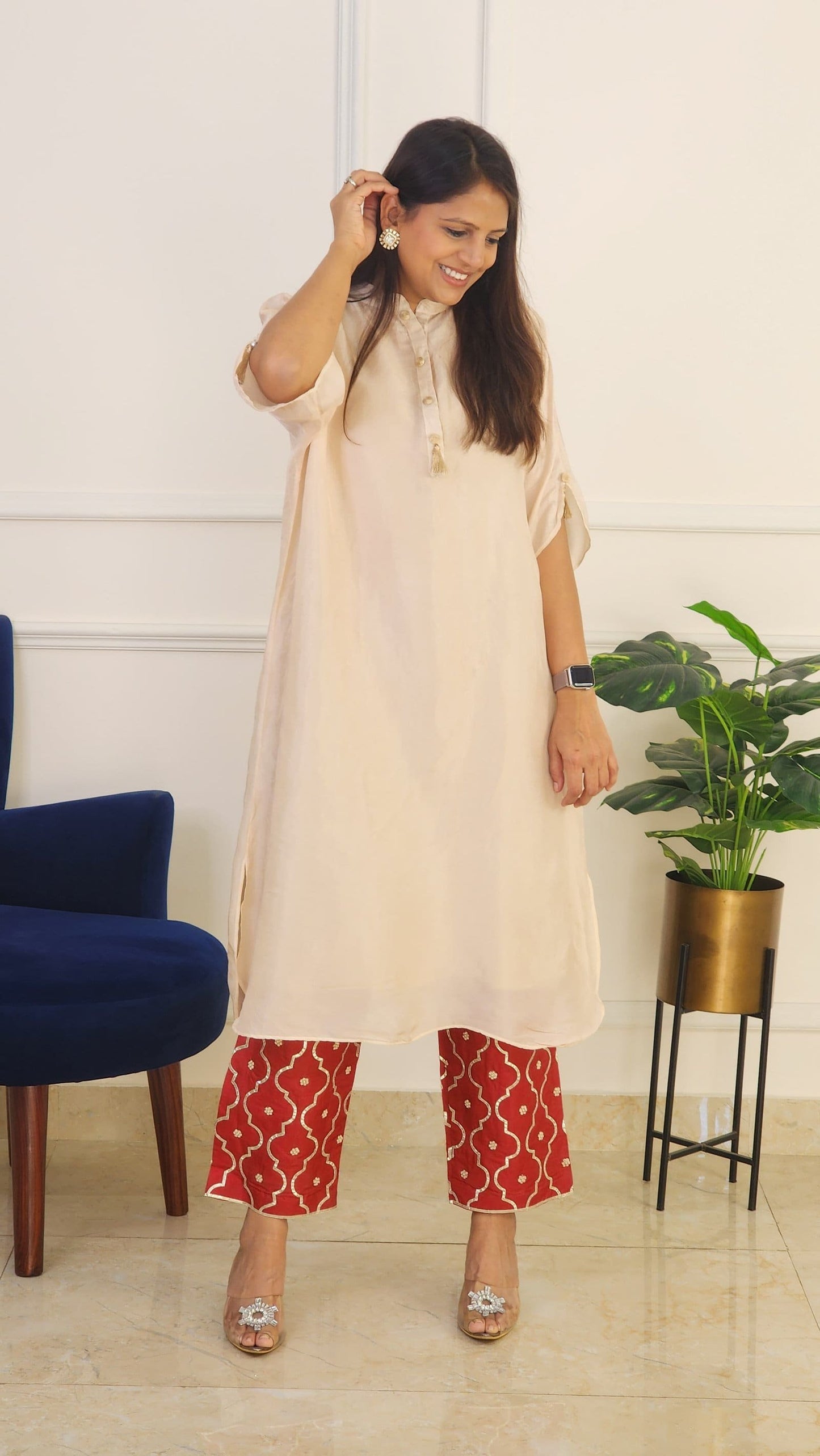 Rangrezi Laal Jaal Pants With Off White Kaftan