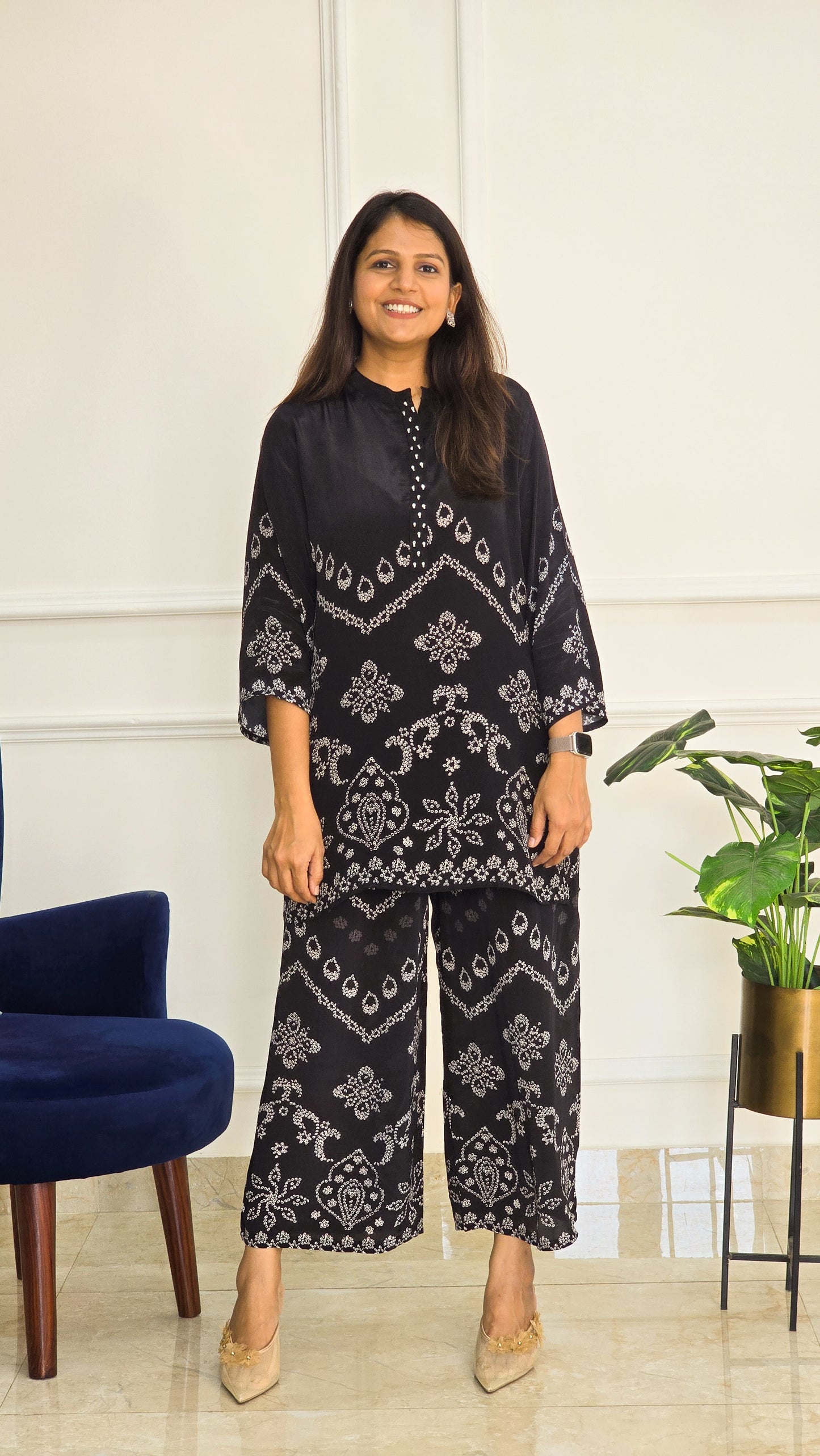 Black Vintage Bandhej Co Ord Set