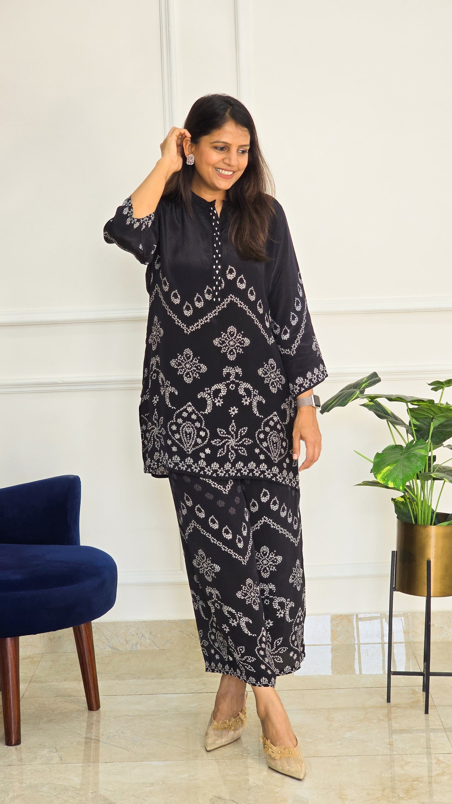 Black Vintage Bandhej Co Ord Set