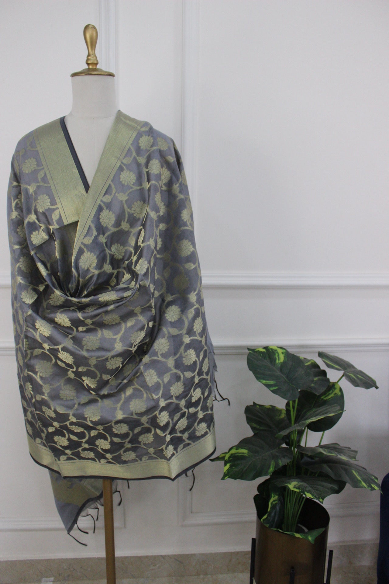 Grey Banarasi Dupatta