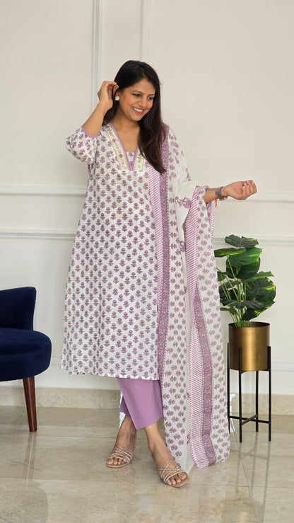 Lilac Phool Kurta Set