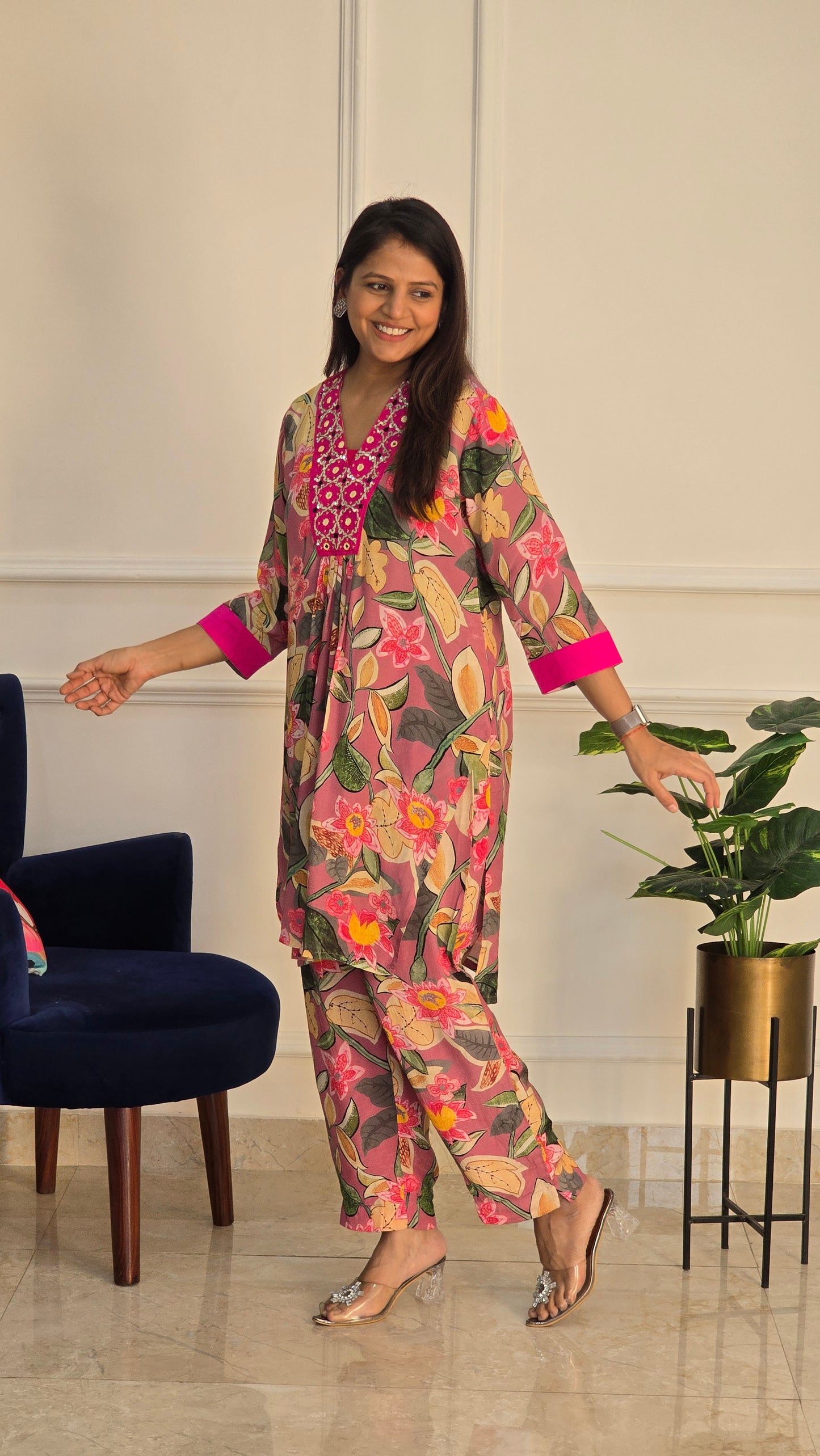 Jhilmil Pink Floral Kurta Set