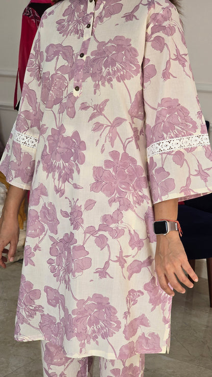 Lilac Floral Kurta and Pants Set - View 5 - PinkTree by Shrutika