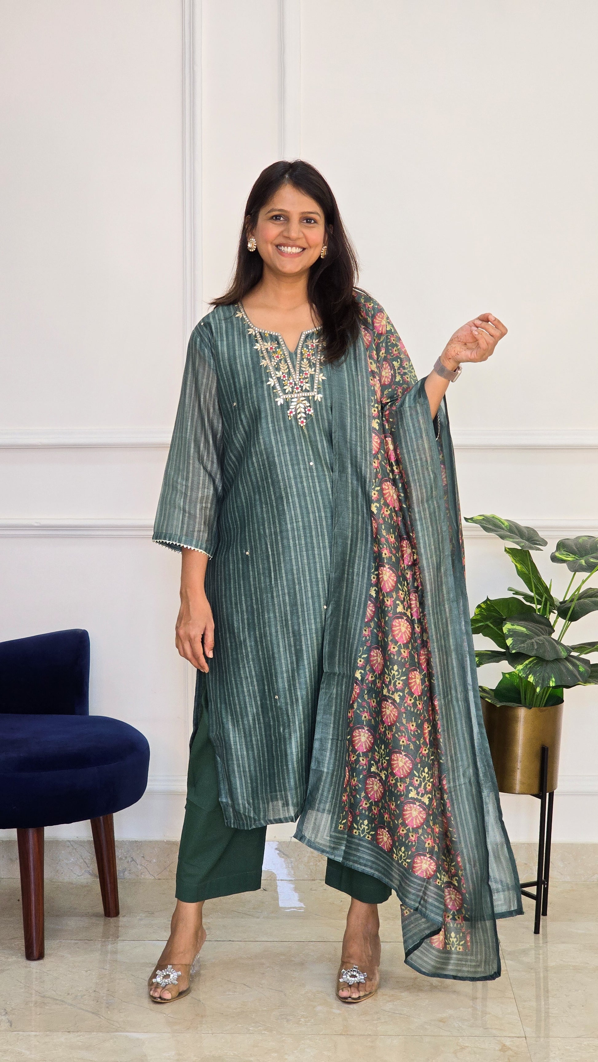 Sitara Suit Set - View 2 - PinkTree by Shrutika