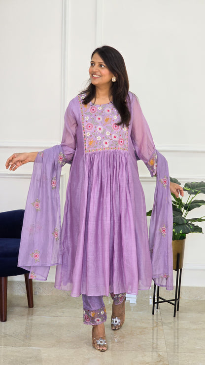 Lilac Mul Chanderi Embrioderd Suit