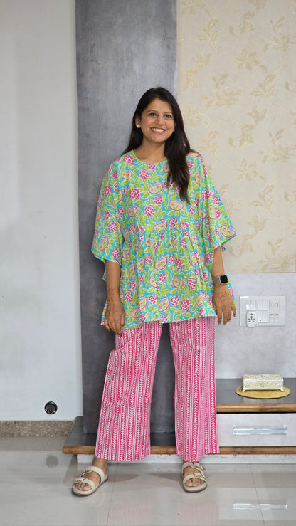 Petal Lounge Set
