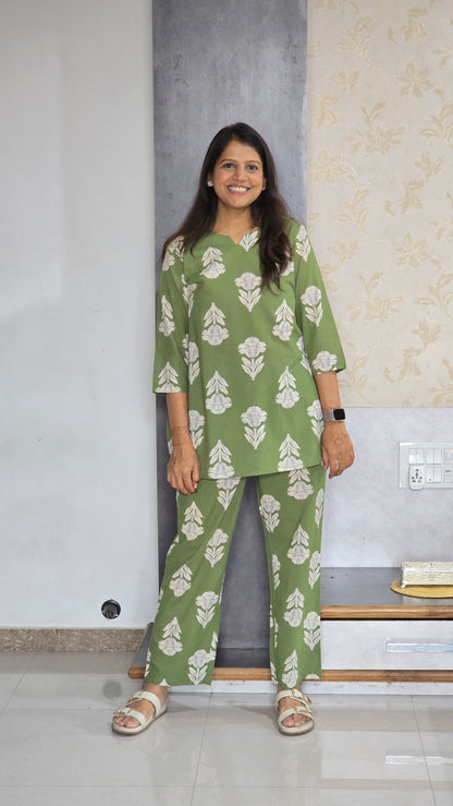 Green Printed Lounge Set