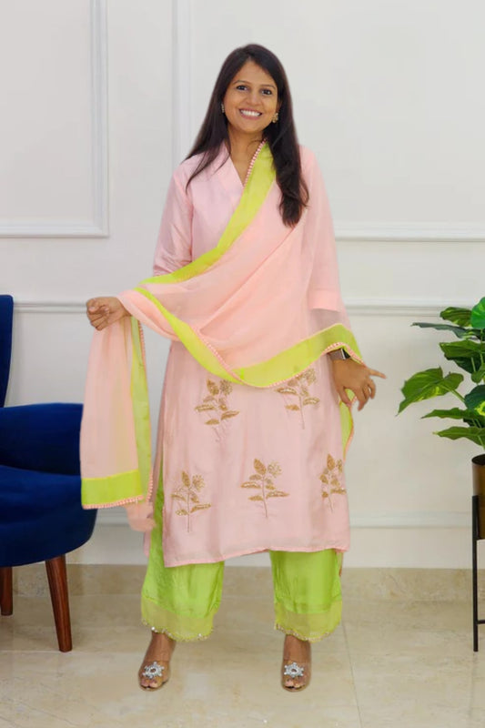 Peach Suit Set With Organza Duppata