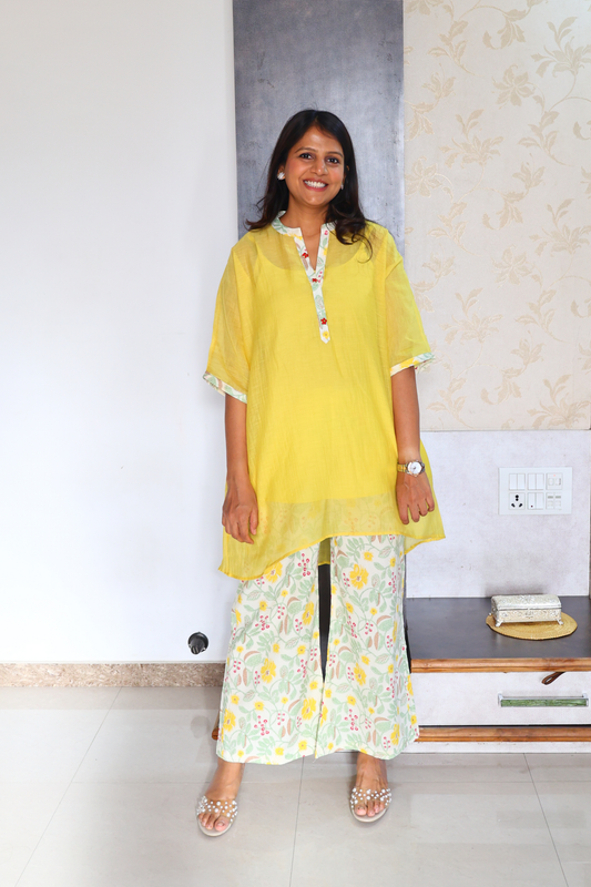 Sunshine Yellow Top With Printed Pants