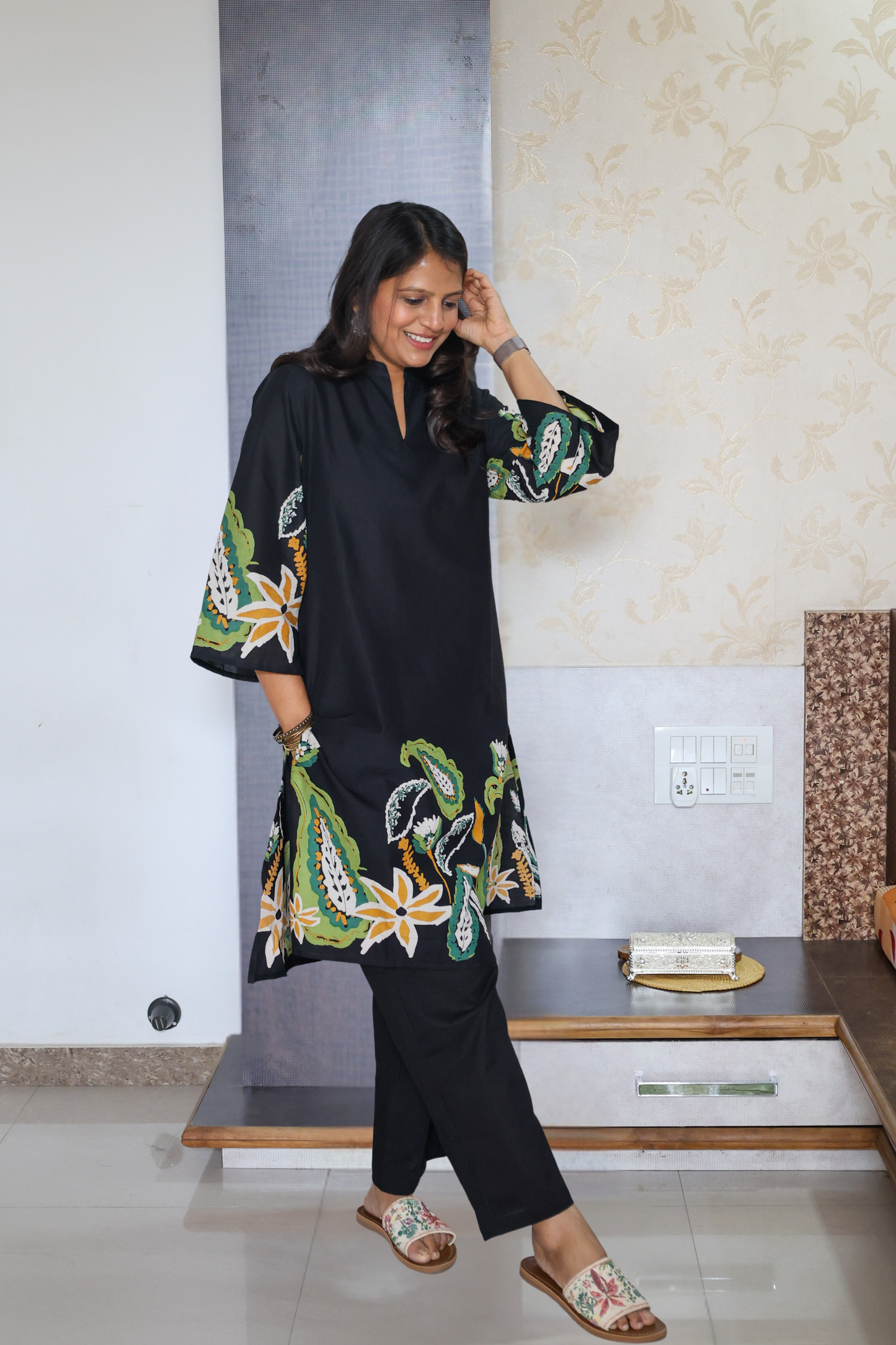 Black Phool Kurta Set