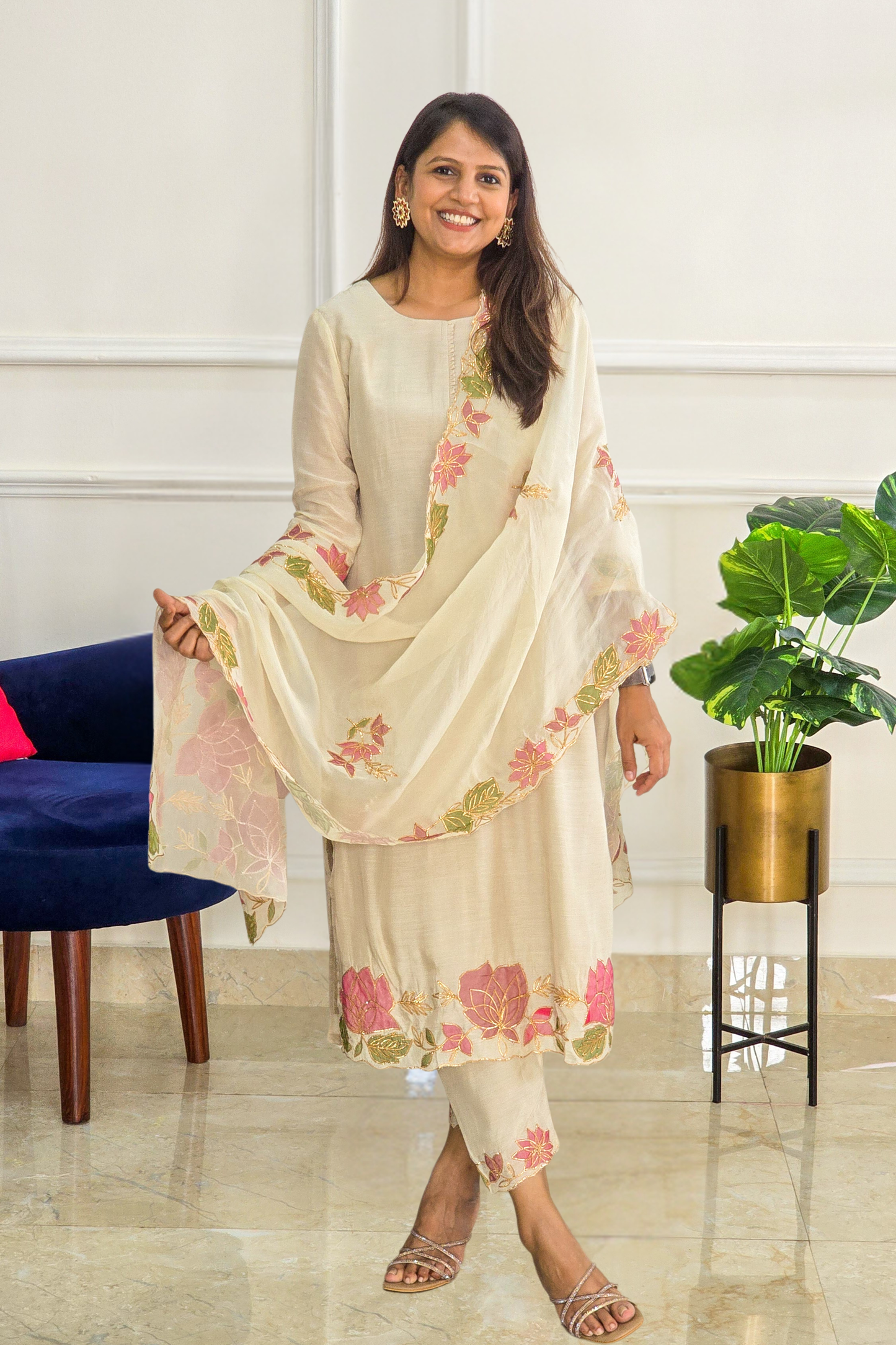 Off White Applique Suit Set