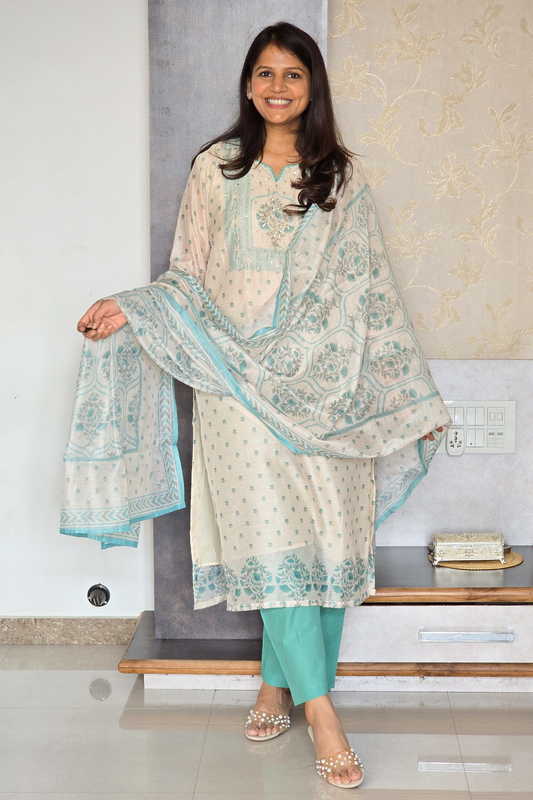 Neel Bahaar Set