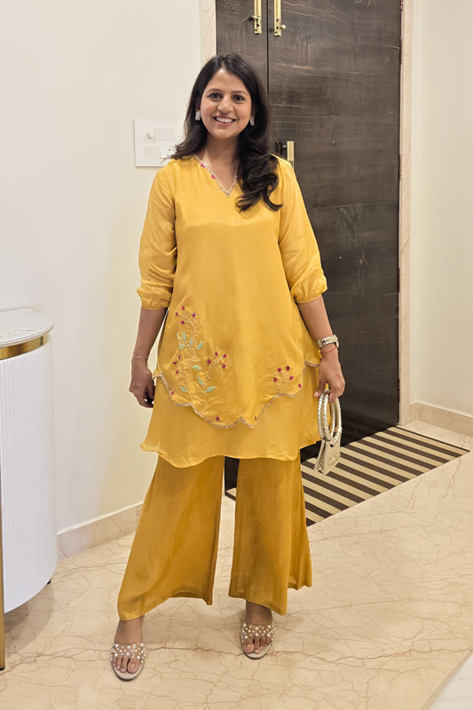 Yellow Elegance Muslin Set