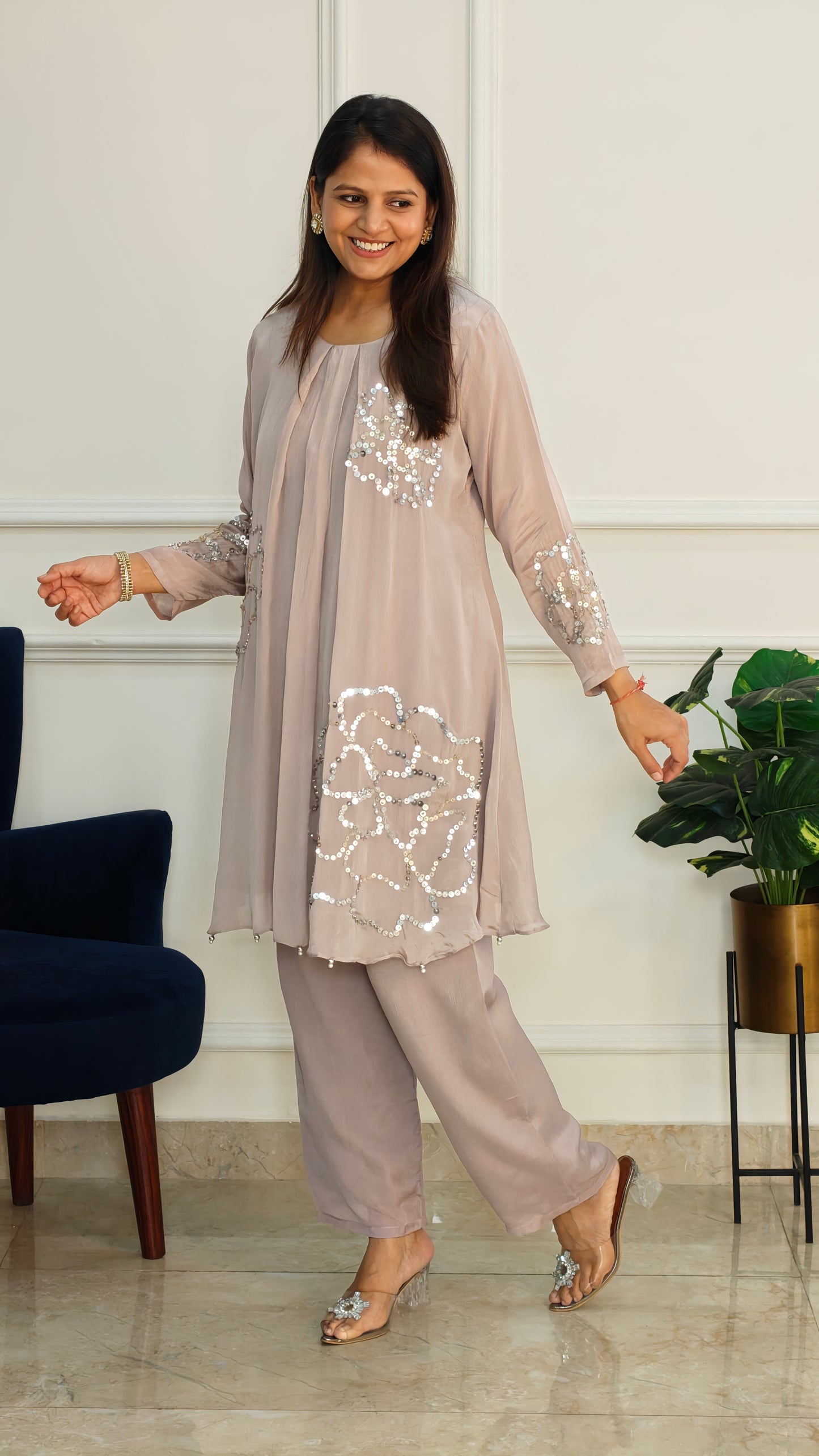 Sheen Tari Kurta and Pants Set (Dove Grey)
