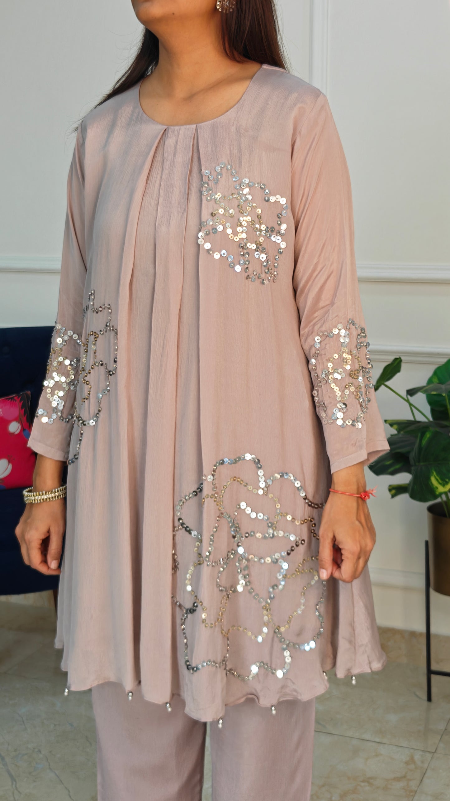 Sheen Tari Kurta and Pants Set (Dove Grey)