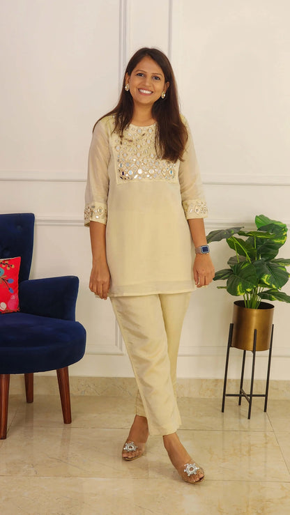 Golden Tissue Mirror Set