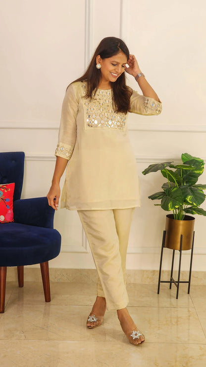 Golden Tissue Mirror Set