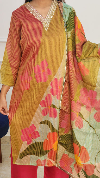 Floral Suit Set On Satin Tissue
