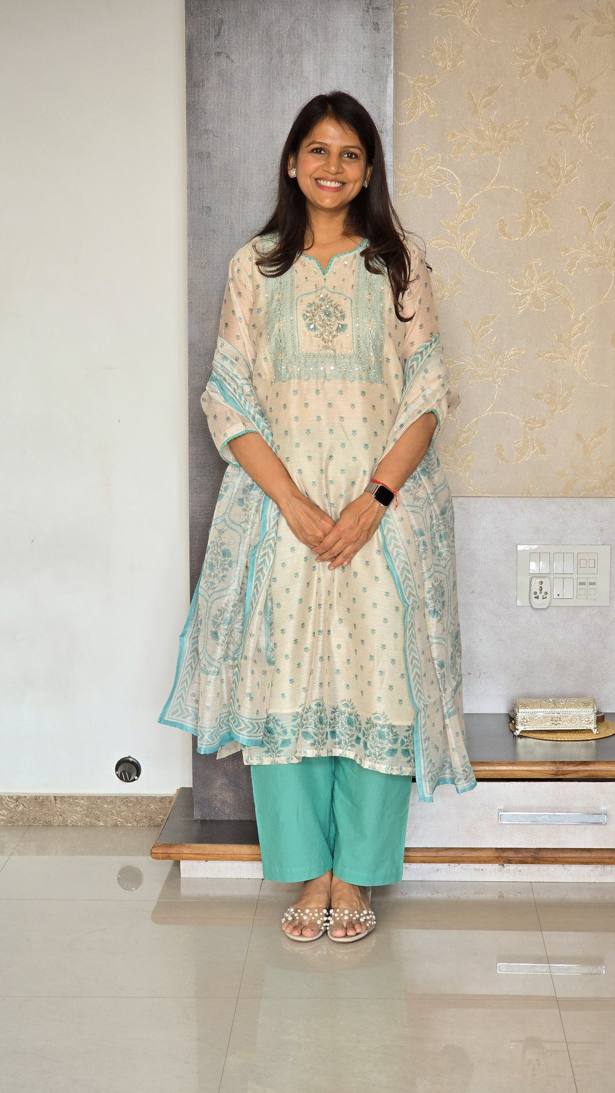 Neel Bahaar Set