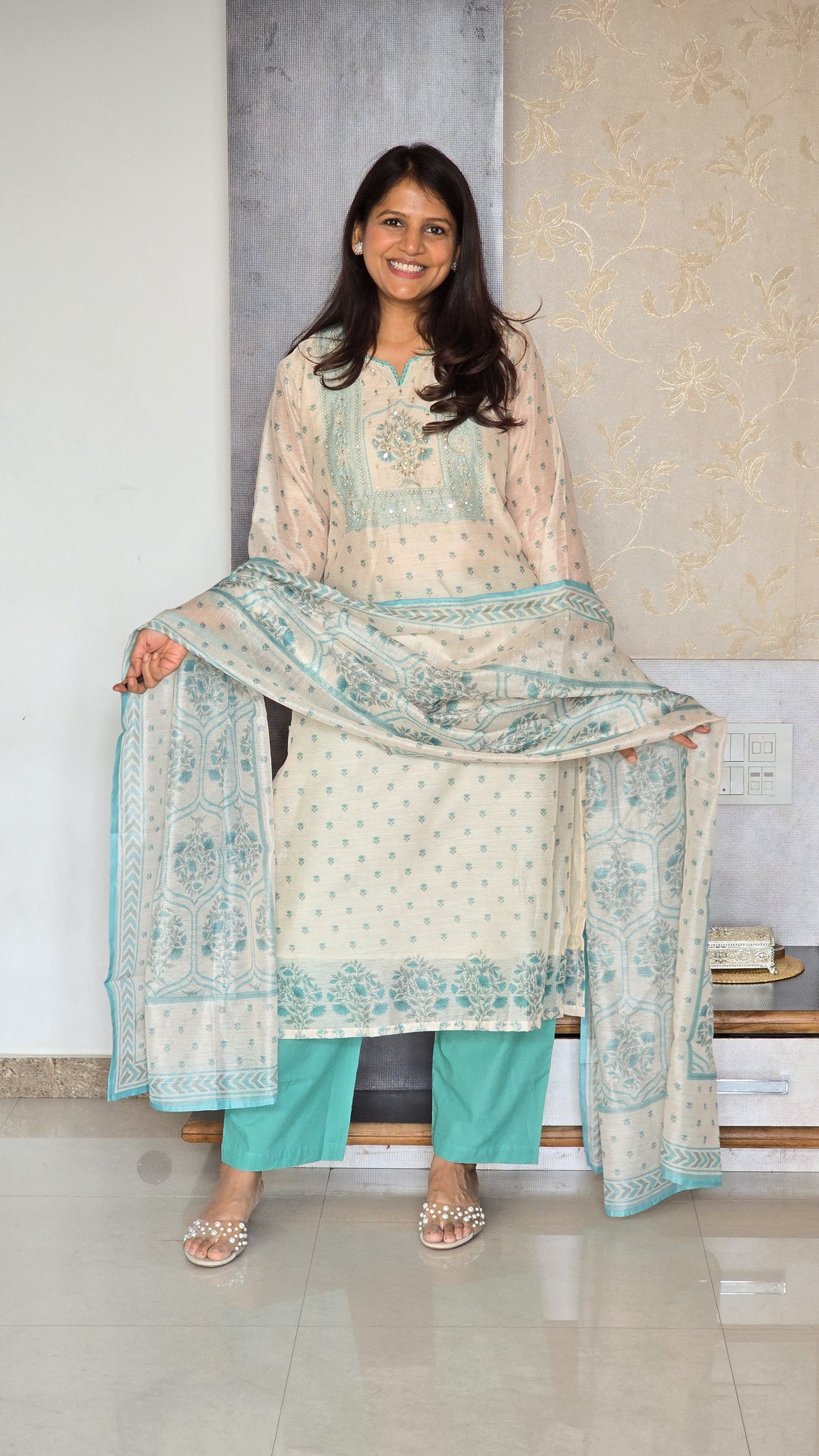 Neel Bahaar Set