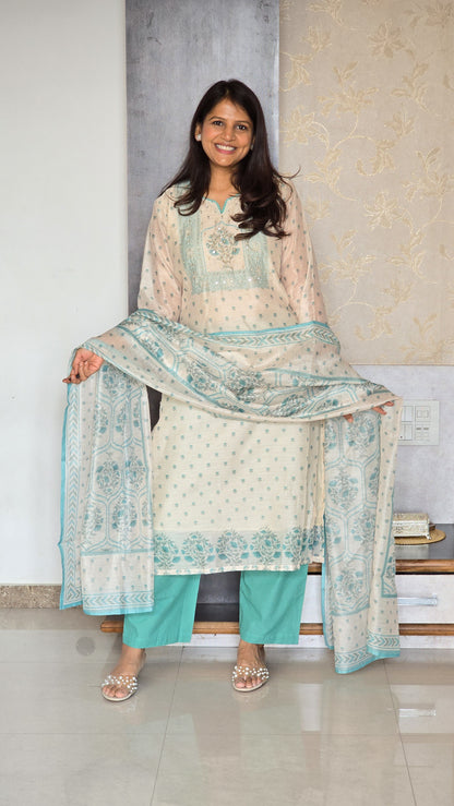 Neel Bahaar Set