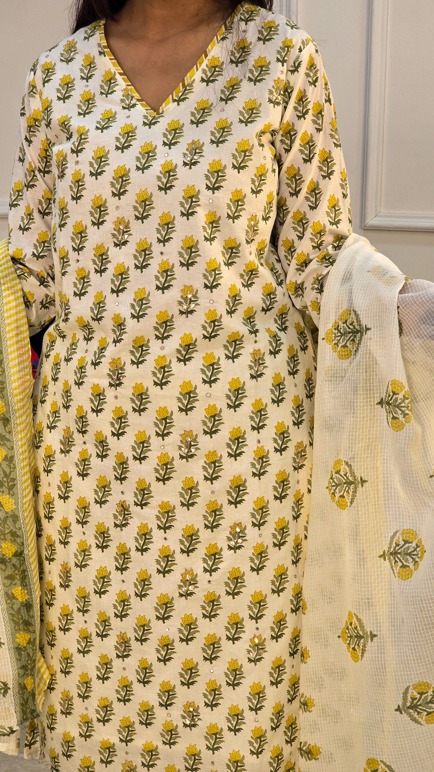 Phool Kurta Set