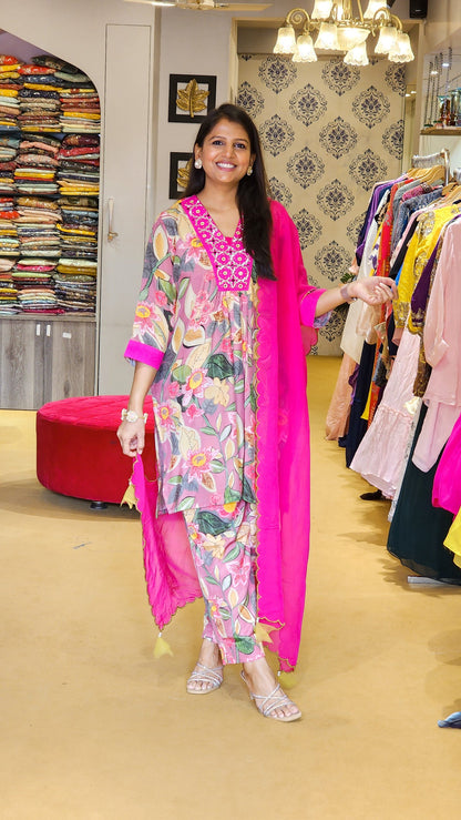 Jhilmil Pink Floral Kurta Set