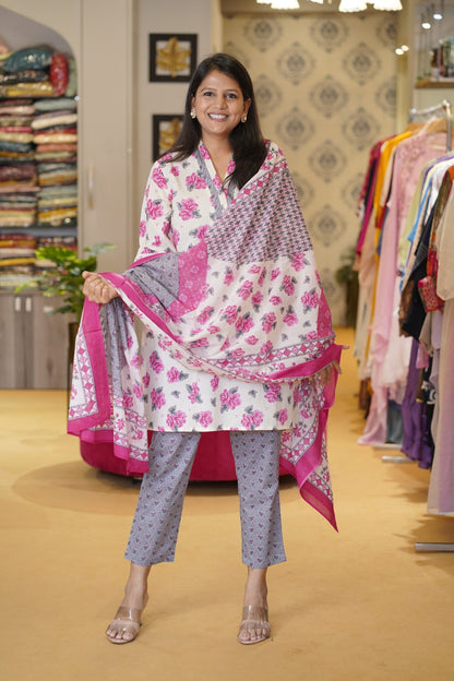 Pink and White Floral Kurta, Pants and Duppata Set