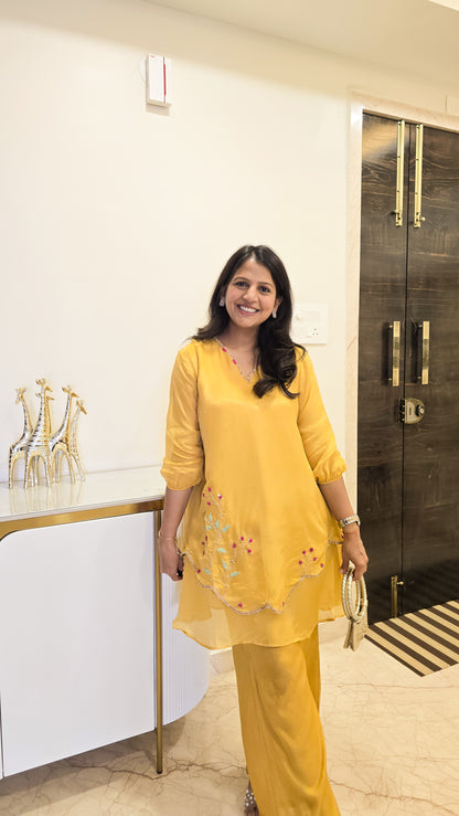Yellow Elegance Muslin Set