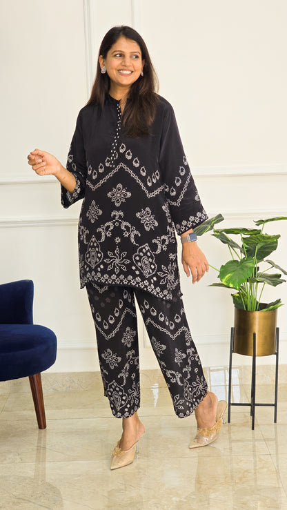 Black Vintage Bandhej Co Ord Set
