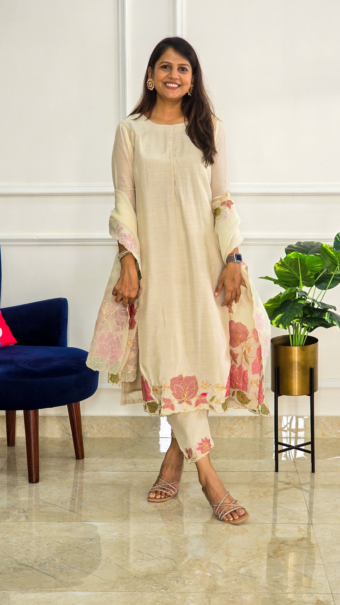 Off White Applique Suit Set