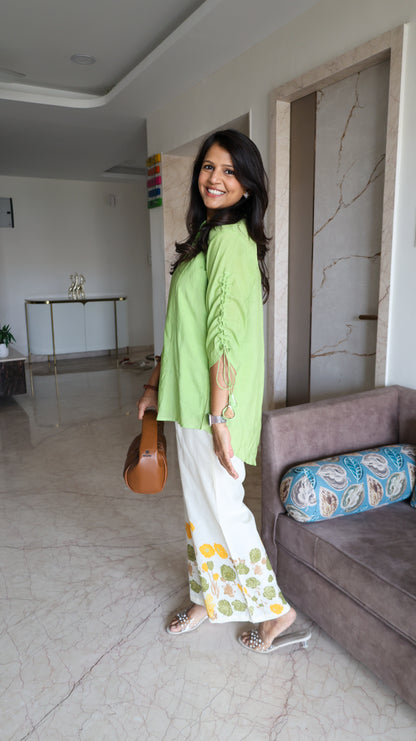 Green Solid Top With Printed Pants