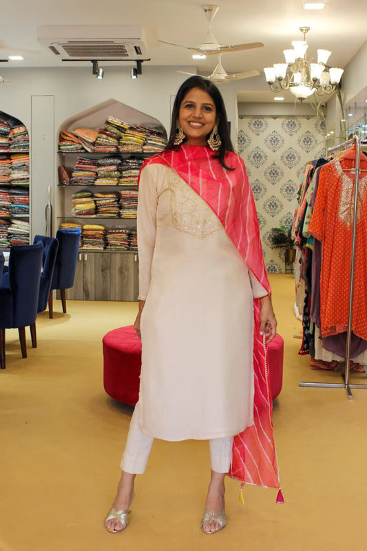 Off white Gota With Hand Marodi